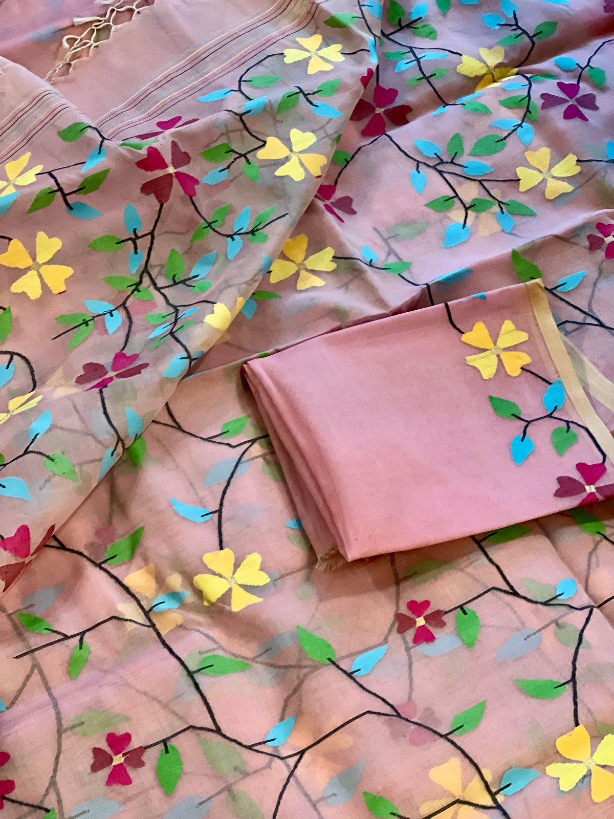Baby Pink Floral Resham Silk Muslin Jamdani Handloom Saree