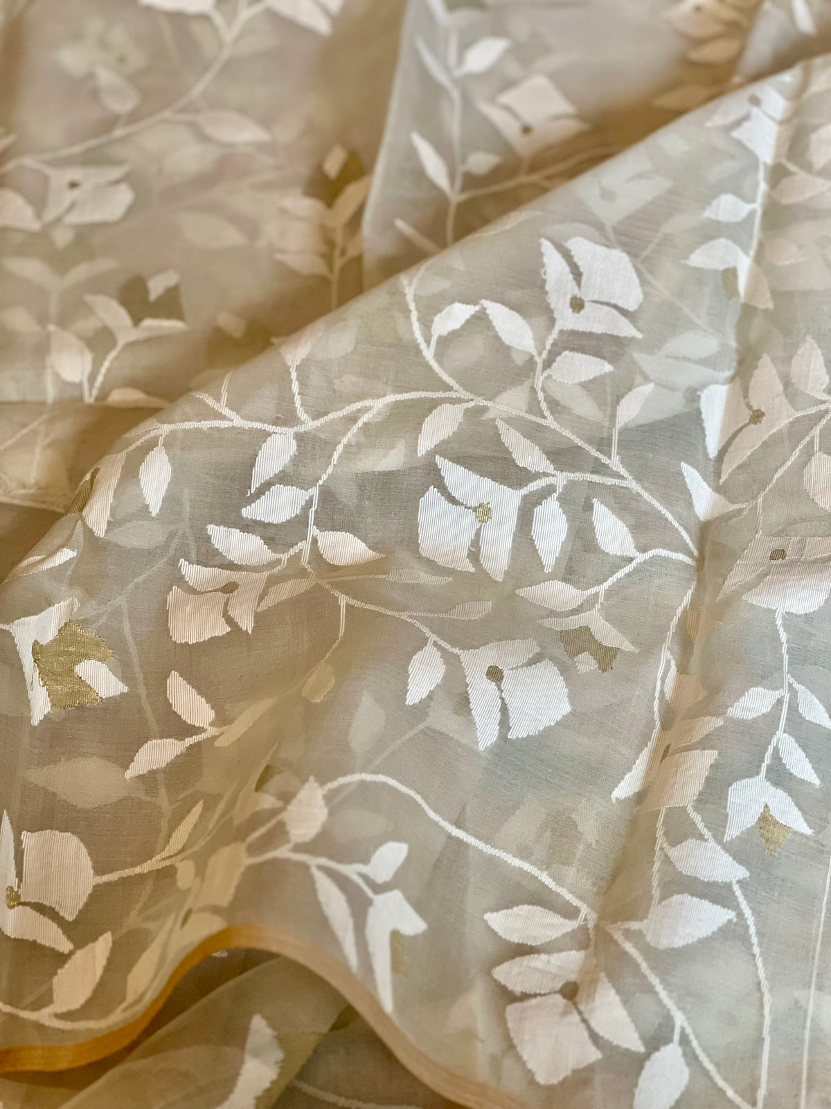 Ivory and Gold Self-design Resham Silk Muslin Jamdani Handloom Saree