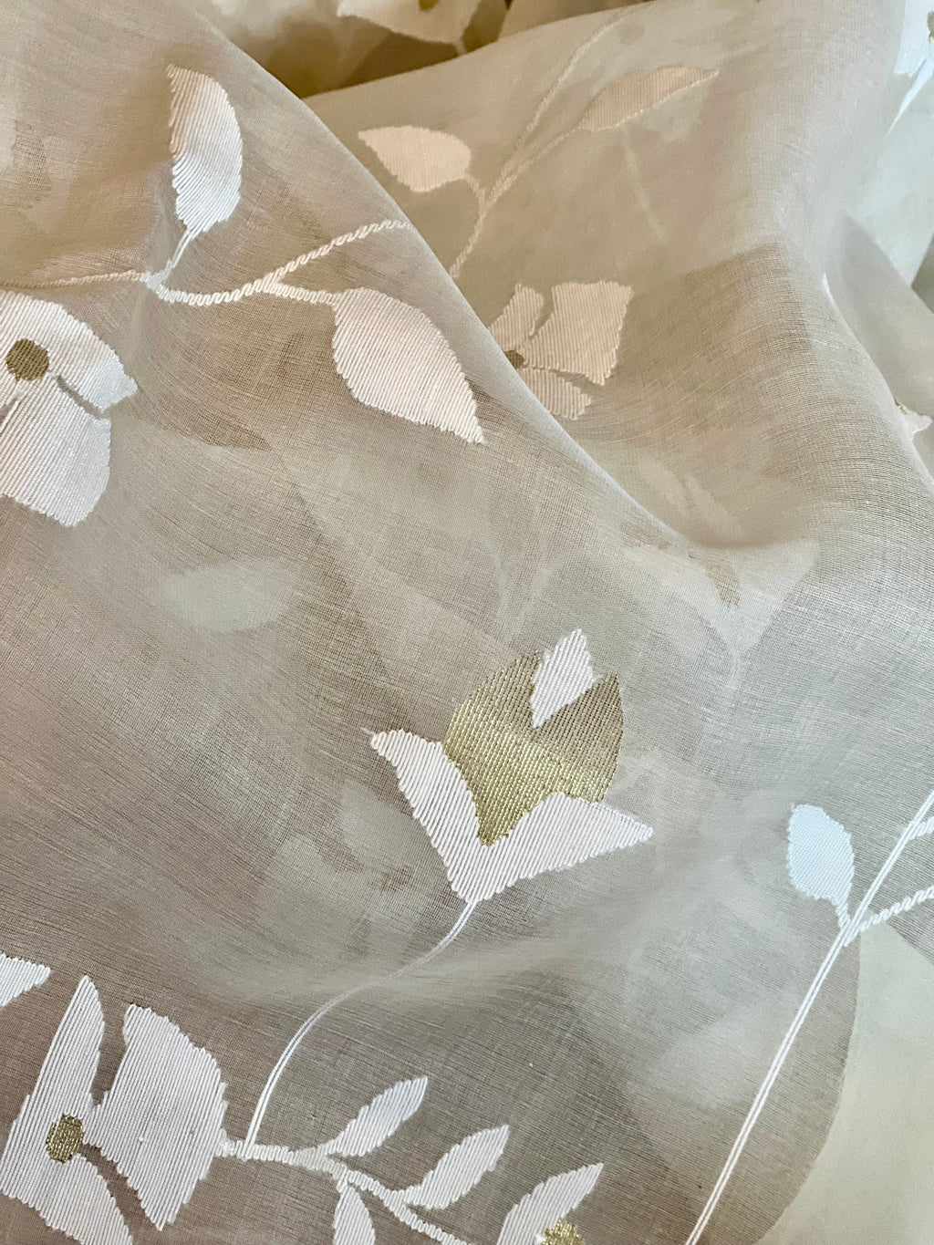 Ivory and Gold Self-design Resham Silk Muslin Jamdani Handloom Saree