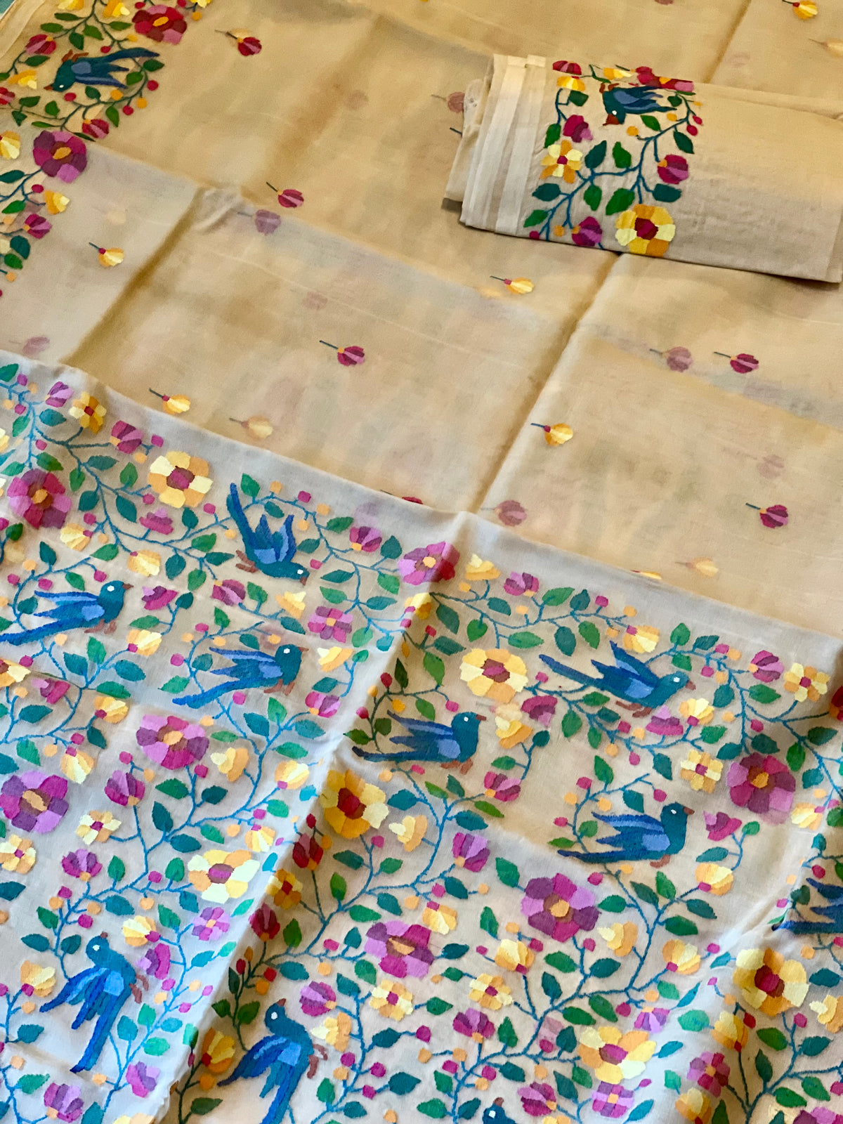 Beige with multicolor Floral and Bird motifs Resham Silk Muslin Jamdani Handloom Saree